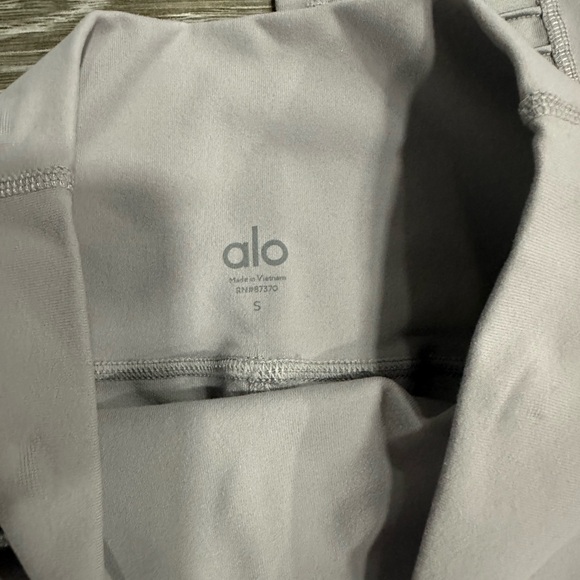 NWOT Alo Motto purple dusk high waste 5in band leggings - Picture 6 of 6